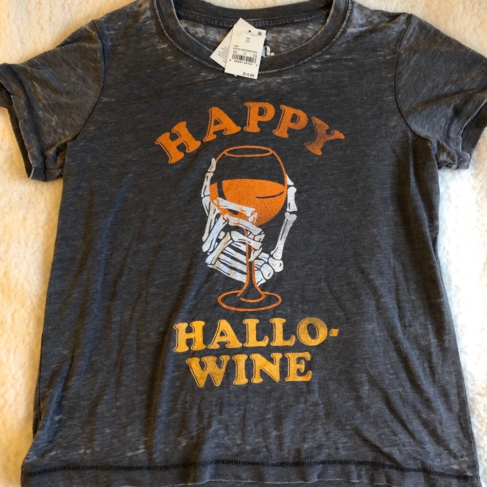 Doe. Halloween T-shirt - Picture 2 of 2